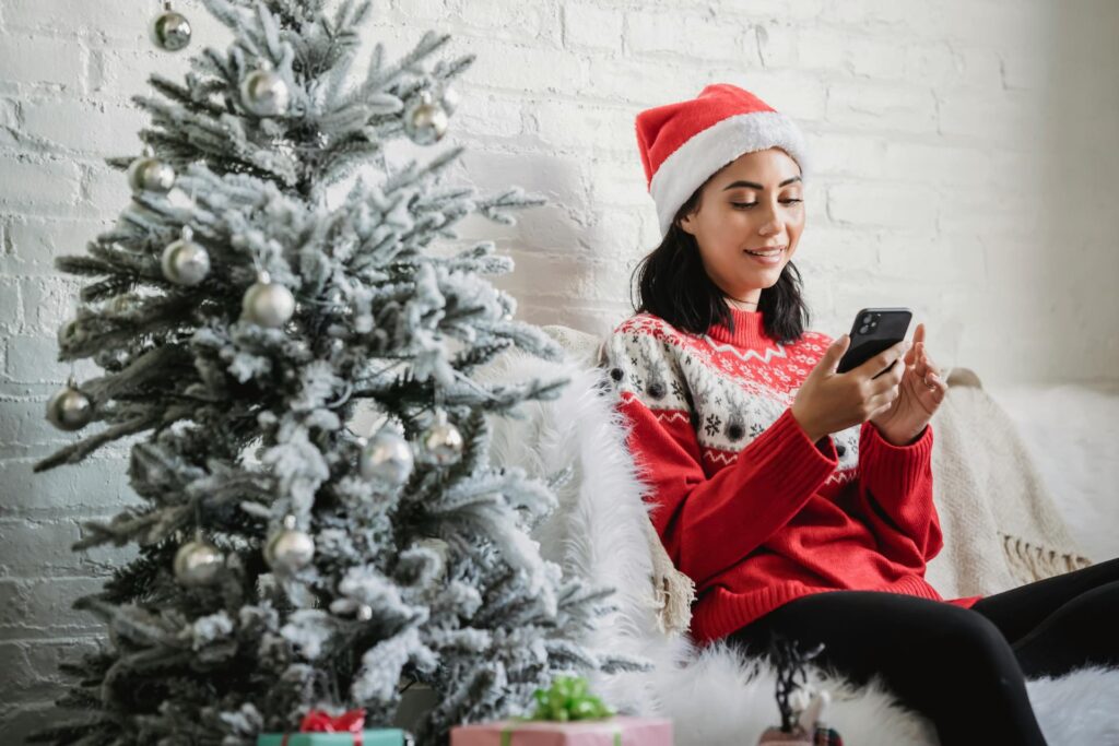 most common holiday scams