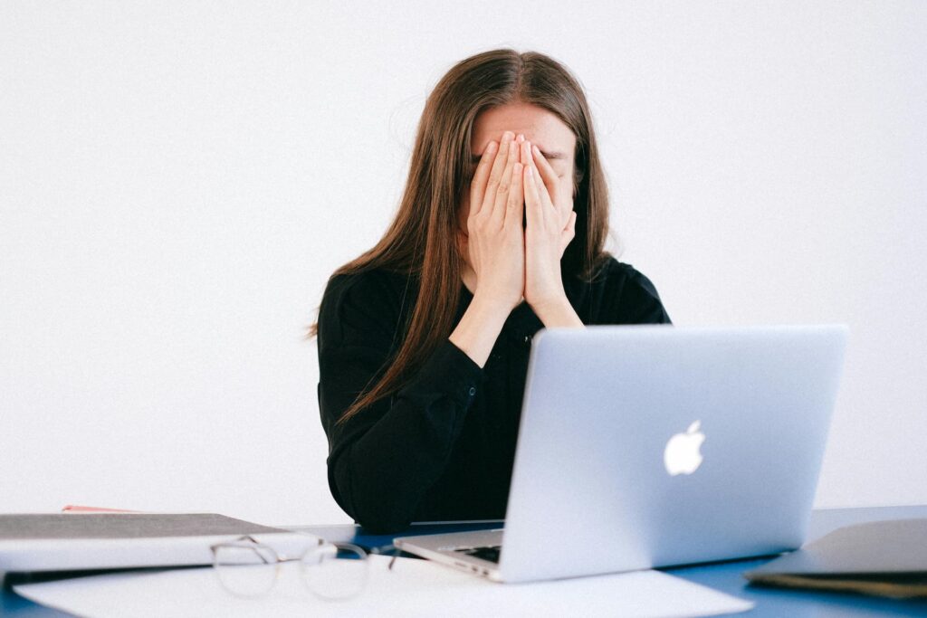 how much do Americans lose to scams?